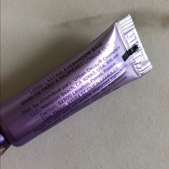 5/$25! URBAN DECAY Eyeshadow Primer Potion - Picture 2 of 4